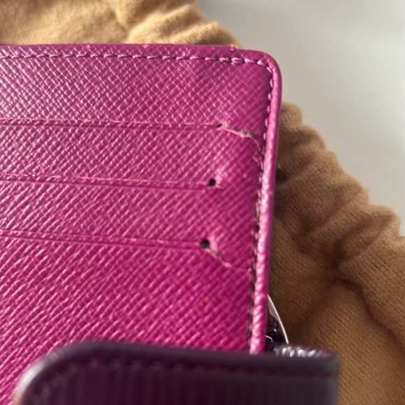 Louis Vuitton Epi Kisslock Wallet - Picture 5 of 9